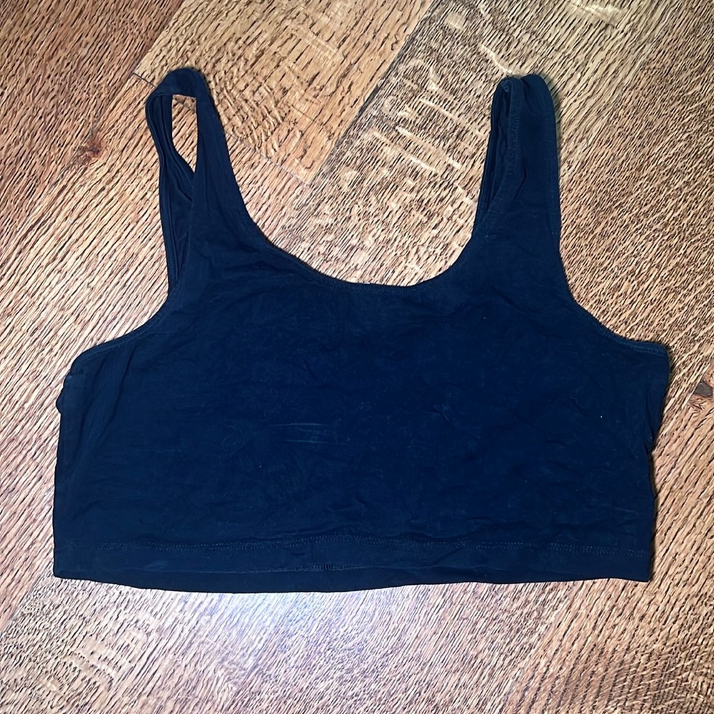 BLACK CROP TOP